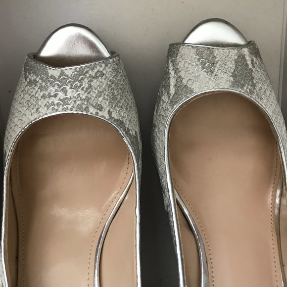 Guess Gwaerra Peep Toe Slingback Heels Size 10M - Picture 11 of 15